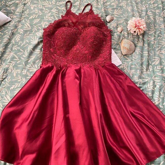 Party drees - Picture 2 of 3